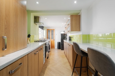 Free Parking | Contractor/Family | 10Mins to Beach