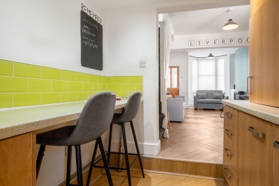 Free Parking | Contractor/Family | 10Mins to Beach