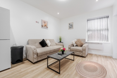 TopFloor Apt | LikeHome | Long-Term | Free Parking