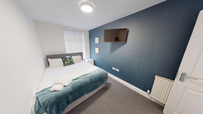 For Workers | 10 Mins to City | 5 TVs and Parking