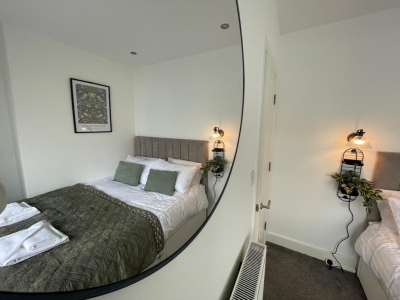 By Woolton Village | Free Parking | Near Airport
