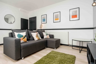 10Min Walk to Stadium | SofaBed | W/M & Dishwasher