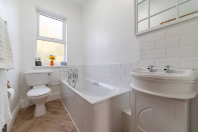 Family Stay | By Sefton Park & Lark Lane | Parking