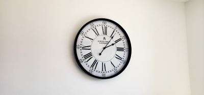 10 Mins to Airport | Movie-Ready | W/M | Parking