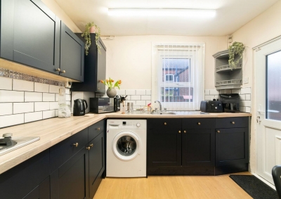 Best Work Stays | 4 Bedroom | Washer | FreeParking