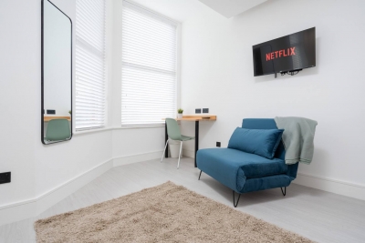 Near Anfield | SofaBed & Mini Fridge | Parking