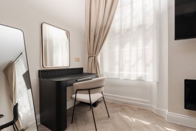 Bold St | Kitchenette w/Fridge | Largest Apartment
