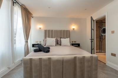 Bold St | King Room | Fireplace | Private Ensuite