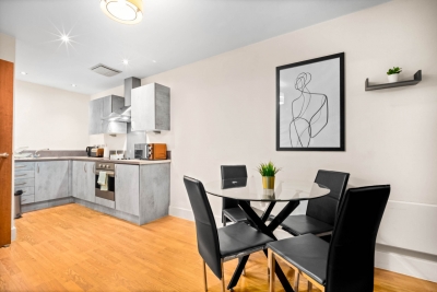 Arcadian Apartment - Balcony - Parking - Fast WIFI
