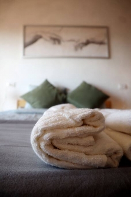 3 Bed room flat with Sea and Mountain View