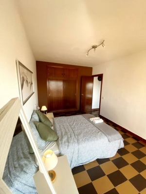 3 Bed room flat with Sea and Mountain View