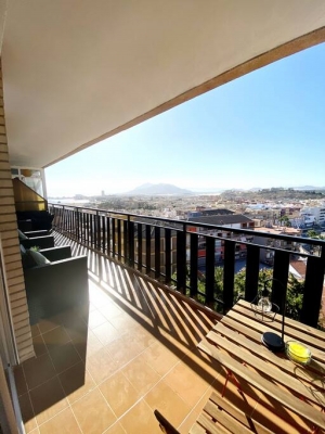 3 Bed room flat with Sea and Mountain View