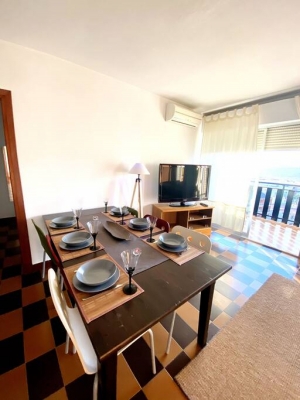 3 Bed room flat with Sea and Mountain View