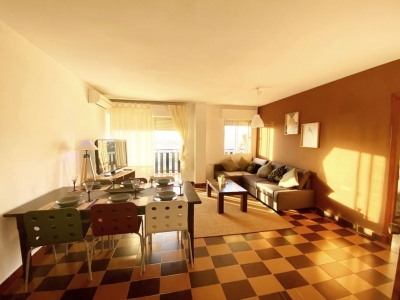 3 Bed room flat with Sea and Mountain View