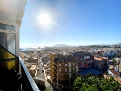3 Bed room flat with Sea and Mountain View