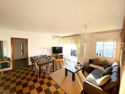 3 Bed room flat with Sea and Mountain View