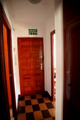 3 Bed room flat with Sea and Mountain View