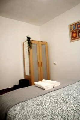3 Bed room flat with Sea and Mountain View