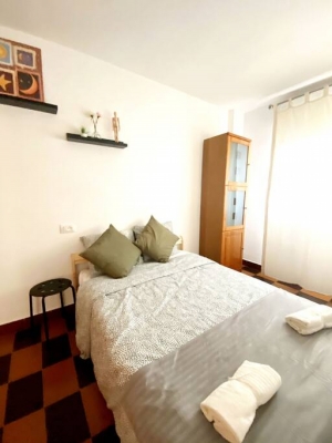 3 Bed room flat with Sea and Mountain View