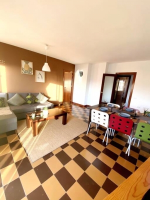3 Bed room flat with Sea and Mountain View
