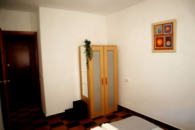 3 Bed room flat with Sea and Mountain View
