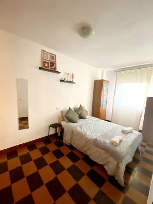 3 Bed room flat with Sea and Mountain View
