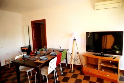 3 Bed room flat with Sea and Mountain View