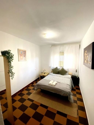3 Bed room flat with Sea and Mountain View