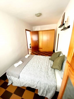 3 Bed room flat with Sea and Mountain View