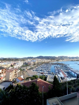 3 Bed room flat with Sea and Mountain View