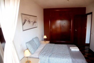3 Bed room flat with Sea and Mountain View