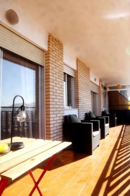 3 Bed room flat with Sea and Mountain View