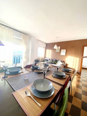 3 Bed room flat with Sea and Mountain View