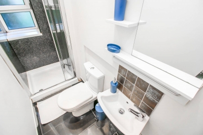Modern 2 bedroom flat near to Liverpool St