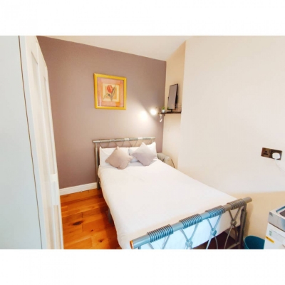 Room 3, 12 W · Room with own kitchen @ Liverpool street, Brick Ln