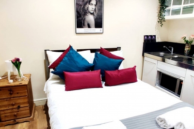 Room 4 12 A · Private Room with own kitchen @ Liverpool street