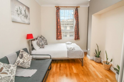 Lovely 2 bedroom flat near to Liverpool St