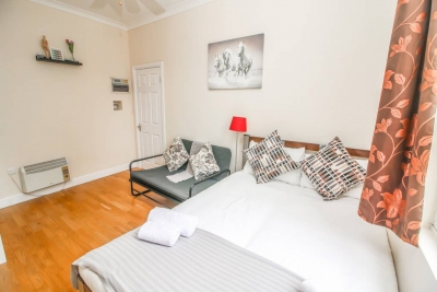 Lovely 2 bedroom flat near to Liverpool St