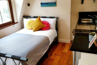 Room 6 · Private Room with own kitchen @ Liverpool street
