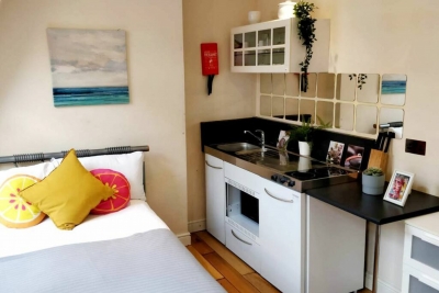 Room 6 · Private Room with own kitchen @ Liverpool street