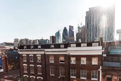One bed flat with city view, Liverpool St, Brick L