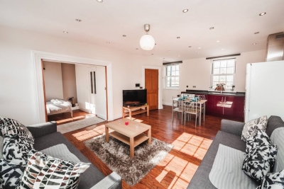 One bed flat with city view, Liverpool St, Brick L