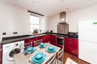 One bed flat with city view, Liverpool St, Brick L