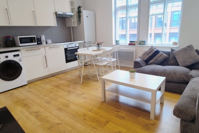 Spacious 3 Bed Flat near Liverpool St Spitalfield