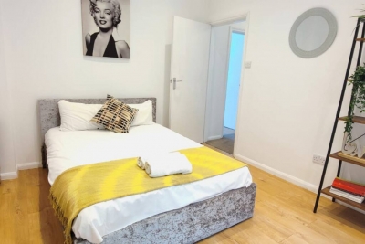 Spacious 3 Bed Flat near Liverpool St Spitalfield