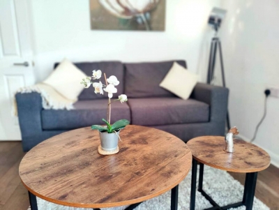 Spacious Two bedroom Two bathroom Flat in E1
