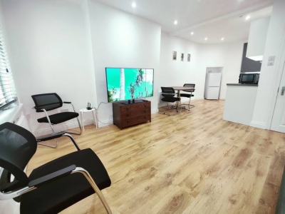 3 Bed Flat close to Liverpool st