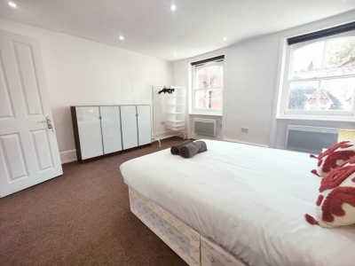3 Bed Flat close to Liverpool st