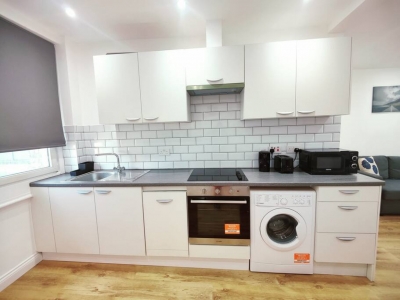 3 Bed Flat close to Liverpool st