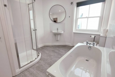 3 Bed Flat close to Liverpool st